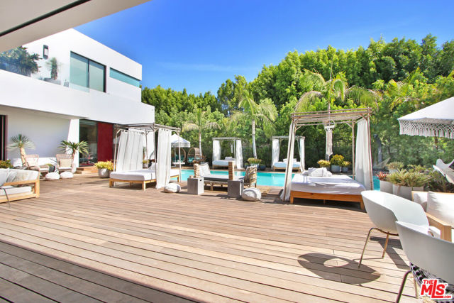 9570 Sunset Boulevard photo 35