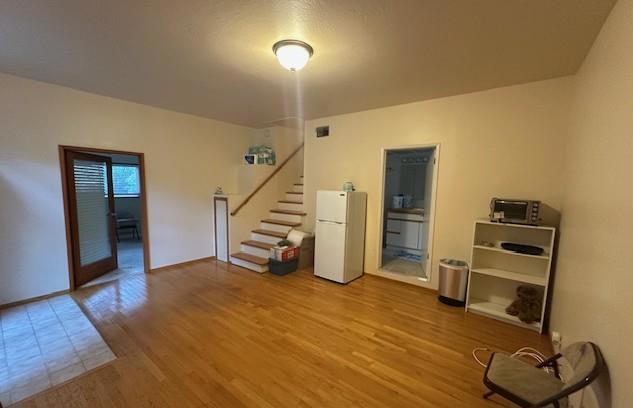 525 Wellington Drive, San Carlos CA: https://media.crmls.org/mediaz/e93e0fc2-74b7-4170-b325-64117abd3958.jpg