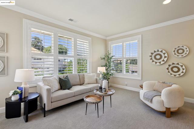 125 Mystic Pl, Alamo CA: https://media.crmls.org/mediaz/e93e56c2-a731-4cfc-936a-06638a4a4f94.jpg