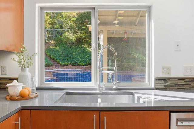 Detail Gallery Image 13 of 47 For 8008 Deerfield St, San Diego,  CA 92120 - 5 Beds | 4 Baths