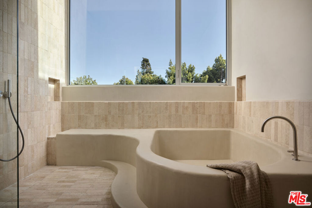 MLS #26859163 image #19