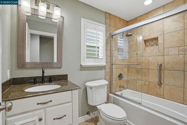 3025 Sunflower Dr, Antioch CA: https://media.crmls.org/mediaz/e93fc557-89ea-4f68-a182-0bdf87fc7fc9.jpg