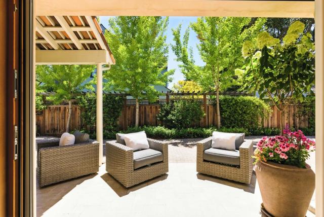 1630 Portola Avenue, Palo Alto CA: https://media.crmls.org/mediaz/e93fff04-31ec-42cd-96b7-2c126edcf651.jpg