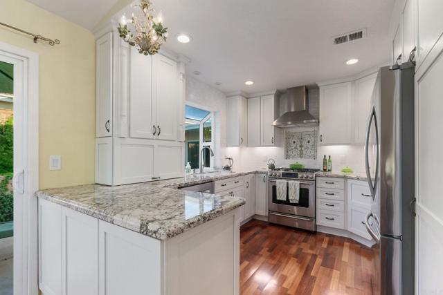 2132 Savona Court, Vista CA: https://media.crmls.org/mediaz/e9400fdc-d213-41ef-ab53-a9cc69cd9076.jpg