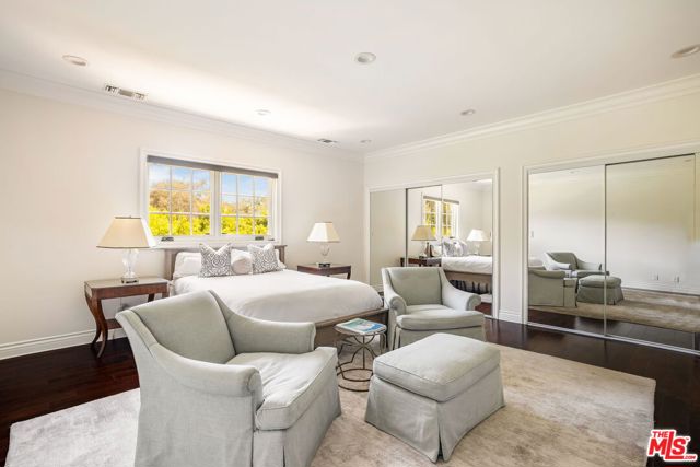 10914 Bellagio Road, Los Angeles CA: https://media.crmls.org/mediaz/e940cf86-d42b-4443-a498-ba6c691960be.jpg