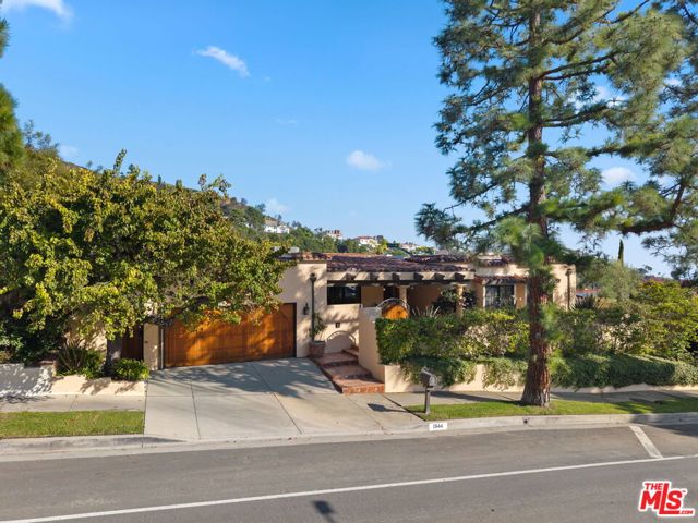 Drew Fenton | 1344 Bienveneda Avenue Pacific Palisades CA | MLS: 7487432