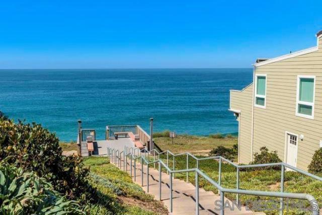1810 Parliament, Encinitas CA: https://media.crmls.org/mediaz/e941153b-6630-4865-8f7a-b48cdd6425c7.jpg