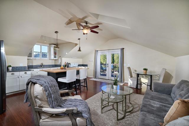 38408 Mesa Rd, Temecula CA: https://media.crmls.org/mediaz/e9412cc6-2fff-43ed-a677-8c81a1e9e36e.jpg