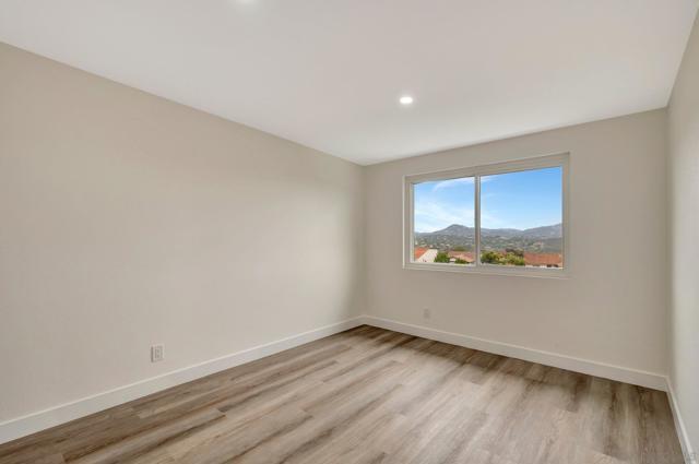 349 N Willowspring Dr, Encinitas CA: https://media.crmls.org/mediaz/e94178b3-3728-4c67-9d6e-7eff83568c3f.jpg