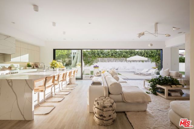 3525 Barry Avenue, Los Angeles CA: https://media.crmls.org/mediaz/e94178cc-fc9c-4d4e-8399-b0b074350a36.jpg