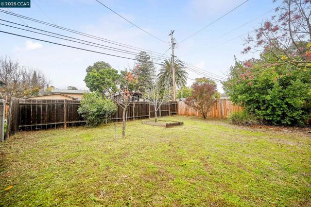 328 Norman Ave, Concord CA: https://media.crmls.org/mediaz/e941d4cf-f401-4712-9358-feb498924206.jpg