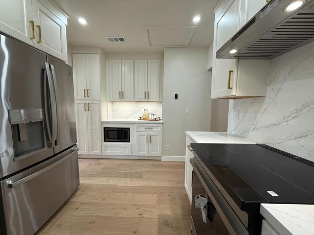 199 S 23rd Street, San Jose CA: https://media.crmls.org/mediaz/e943dffa-abcf-4594-b940-de25d54c9b88.jpg