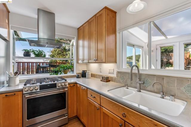 Image 12 of 51 For 5861 Bernhard Ave