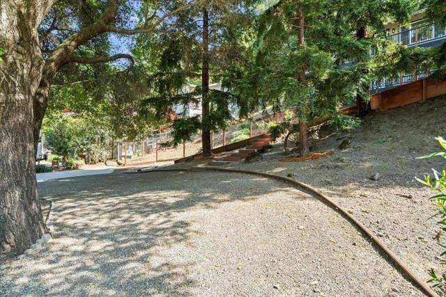 17785 Manzanita Drive, Morgan Hill CA: https://media.crmls.org/mediaz/e944acd4-b24b-4830-998d-0ad2d1e12b4c.jpg