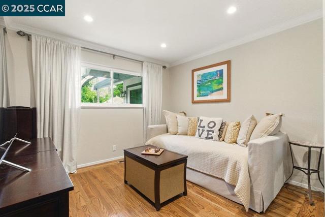 314 Draeger Dr, Moraga CA: https://media.crmls.org/mediaz/e94530b7-4e7c-4531-8102-b7c0e00af3c3.jpg