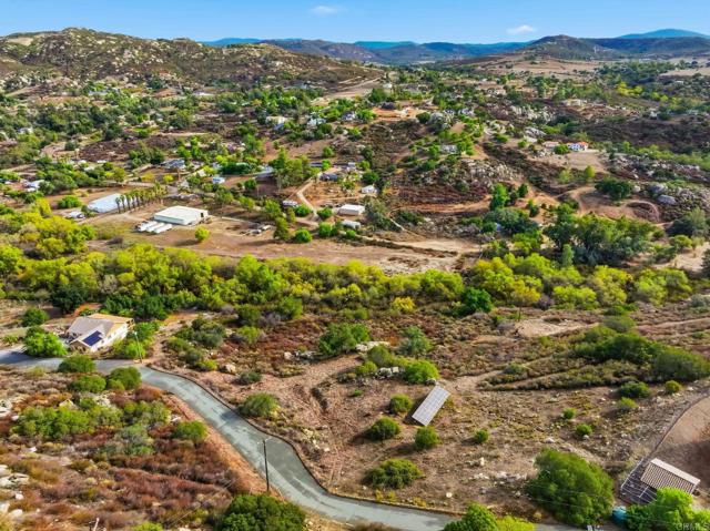 Detail Gallery Image 5 of 49 For #3 Hatfield Ln, Ramona,  CA 92065 - – Beds | – Baths