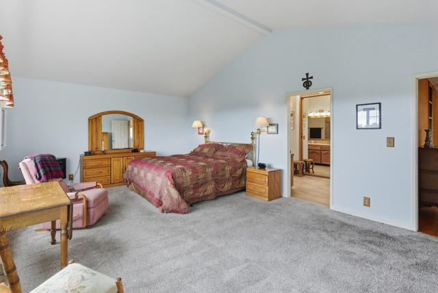 7547 Arden Way, Aptos CA: https://media.crmls.org/mediaz/e945687f-f177-43b3-8fc2-d0ff40a83ae0.jpg