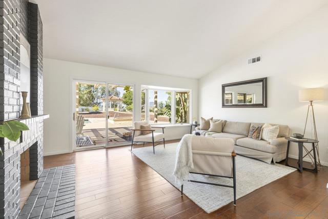 1549 Ventana Drive, Escondido CA: https://media.crmls.org/mediaz/e9458dd5-03cf-407c-b562-c9db7b7d09cf.jpg