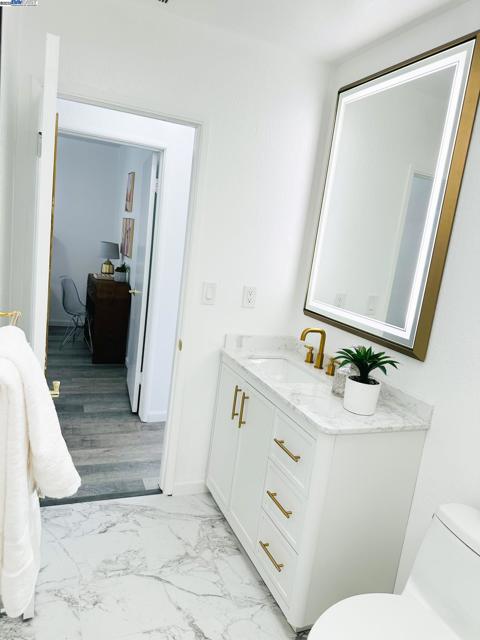 6916 Graham Avenue, Newark CA: https://media.crmls.org/mediaz/e947ee32-cff9-4f72-9924-20983fa8da52.jpg