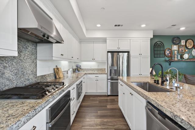 Detail Gallery Image 17 of 63 For 562 Kumquat Ct, Santa Paula,  CA 93060 - 5 Beds | 4 Baths