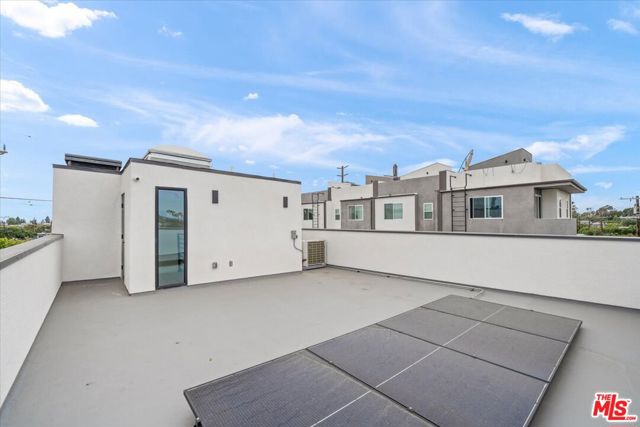 4922 S Centinela Avenue, Los Angeles CA: https://media.crmls.org/mediaz/e949008b-1dd3-4abc-9ddc-c3102df85d7e.jpg
