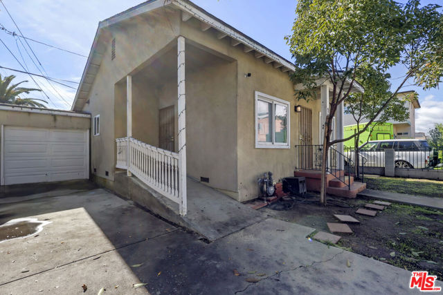1204 Smith Place, Long Beach, California 90806, 3 Bedrooms Bedrooms, 0 ,1 BathroomBathrooms,Single Family Residence,For Sale,Smith,0,25631795