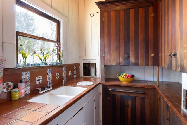 21130 E Cliff Drive, Santa Cruz CA: https://media.crmls.org/mediaz/e949cac2-25c3-485b-b978-4517c2ad8ab7.jpg