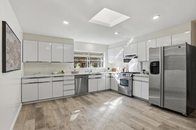 1079 Annapolis Drive, San Mateo CA: https://media.crmls.org/mediaz/e94a15dd-dfc9-476a-8c81-d632d739a67a.jpg