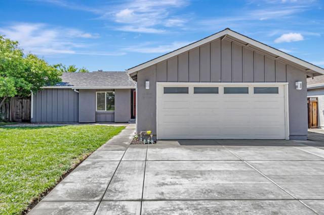738 Shawnee Lane, San Jose CA: https://media.crmls.org/mediaz/e94a6e28-4fcc-4d4f-b468-bab54a118e07.jpg
