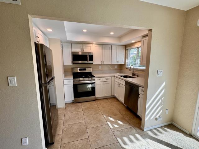 75245 Vista Corona, Palm Desert CA: https://media.crmls.org/mediaz/e94bb31a-9a89-4142-bc51-3a90625db6aa.jpg