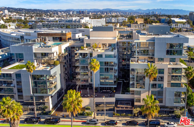 1755 Ocean Avenue, Santa Monica CA: https://media.crmls.org/mediaz/e94bb7c5-121f-4f6e-9a11-3af19021b630.jpg
