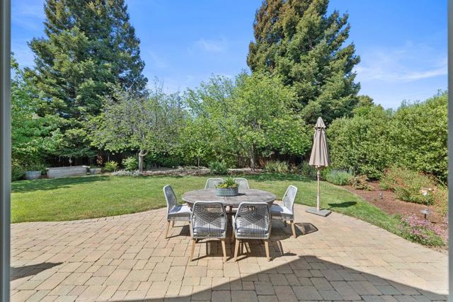 1634 Hollingsworth Drive, Mountain View CA: https://media.crmls.org/mediaz/e94f6372-b880-4ed2-97ed-390a501ea096.jpg