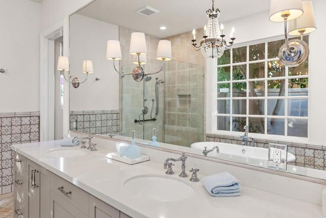 8374 St Andrews Rd, Rancho Santa Fe CA: https://media.crmls.org/mediaz/e9502b02-ba8a-479f-af16-de9290641c1f.jpg