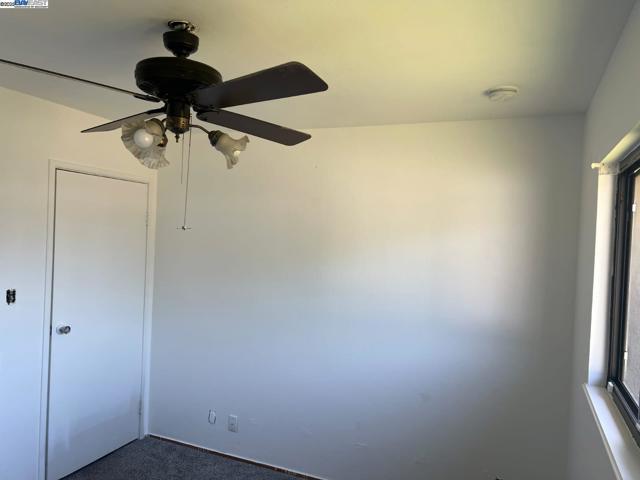 1661 Minnesota St, Fairfield CA: https://media.crmls.org/mediaz/e9502fc9-c43a-47d0-a58b-0c3f8ac8bdfb.jpg