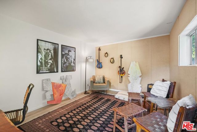 860 Old Topanga Canyon Road, Topanga CA: https://media.crmls.org/mediaz/e950796f-a3c9-4a9f-ac6d-f3be07569b35.jpg