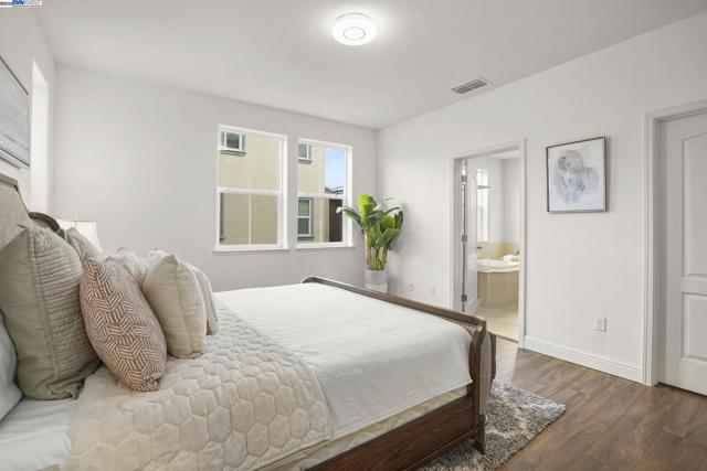 3105 Vittoria Loop, Dublin CA: https://media.crmls.org/mediaz/e950f92a-5750-43f7-b0b8-99e4a7519672.jpg
