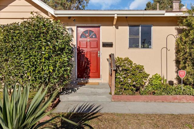 344 Pueblo Drive, Salinas CA: https://media.crmls.org/mediaz/e952300b-4916-4738-8239-fc1c9a0156af.jpg