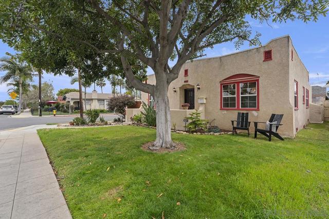 3304 33rd St, San Diego CA: https://media.crmls.org/mediaz/e9525591-24db-4eeb-bb62-d02e96e617bd.jpg