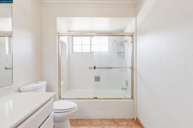 6180 HILLSIDE DRIVE, El Sobrante CA: https://media.crmls.org/mediaz/e9529a19-9d0a-4f26-b6b6-0dbe7431eff1.jpg
