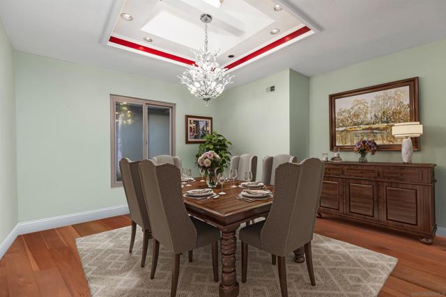 4044 Via del Conquistador, San Diego CA: https://media.crmls.org/mediaz/e9537bc8-2677-4339-a34d-4e382e971e14.jpg
