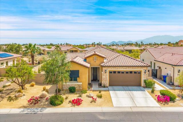 72 Barolo, Rancho Mirage CA: https://media.crmls.org/mediaz/e9537f64-a0ea-4f35-96d4-1c0b0b05eaae.jpg