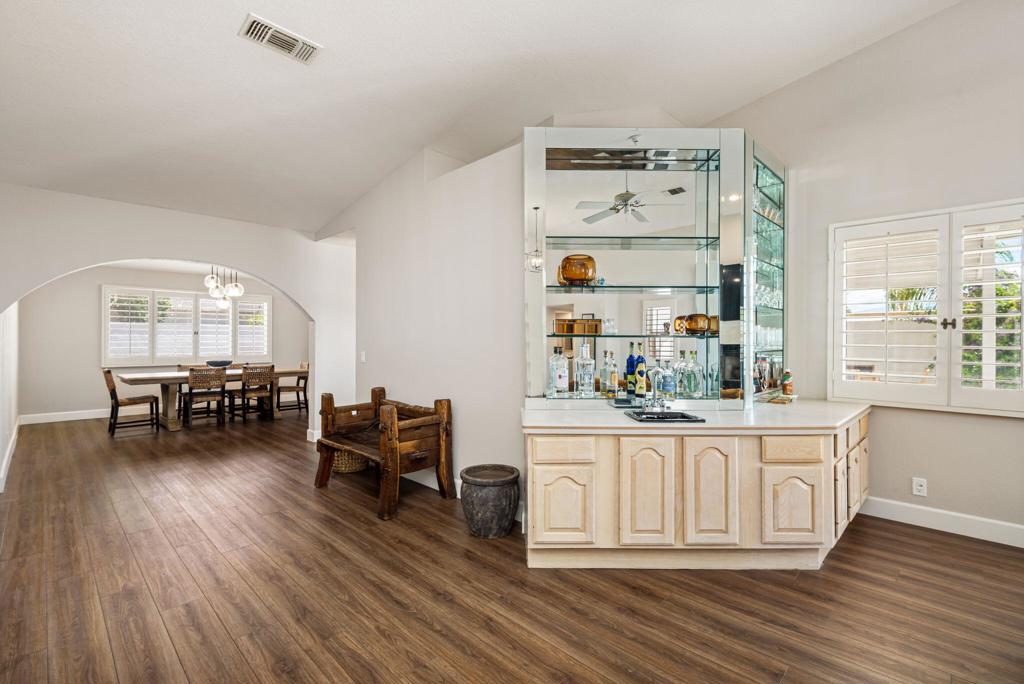 MLS #219136901DA image #10