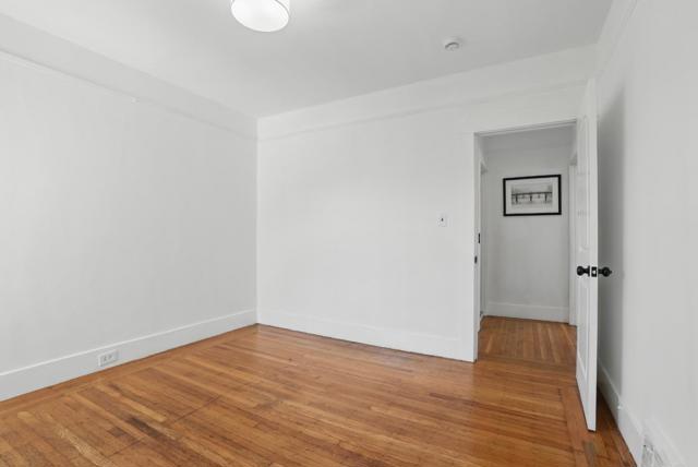32 Cross Street, San Francisco CA: https://media.crmls.org/mediaz/e953e253-eab0-4ad0-861a-1c28a4d75d85.jpg