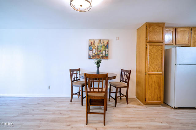 Detail Gallery Image 6 of 59 For 2713 Antonio Dr #110,  Camarillo,  CA 93010 - 2 Beds | 2 Baths