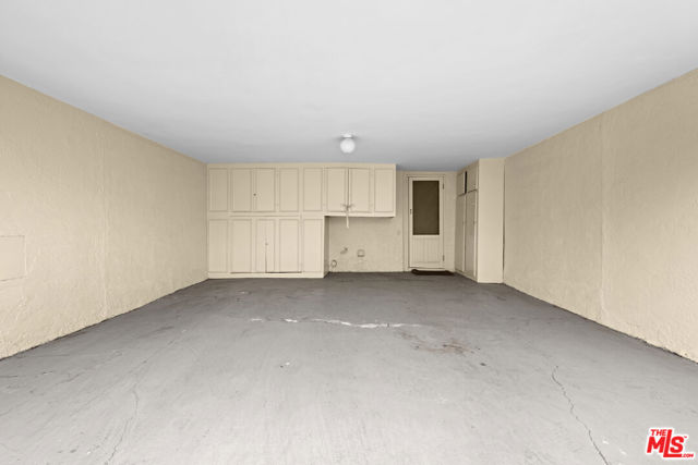 23908 De Ville Way, Malibu CA: https://media.crmls.org/mediaz/e9549686-5b71-4980-ae10-ce73234c8735.jpg