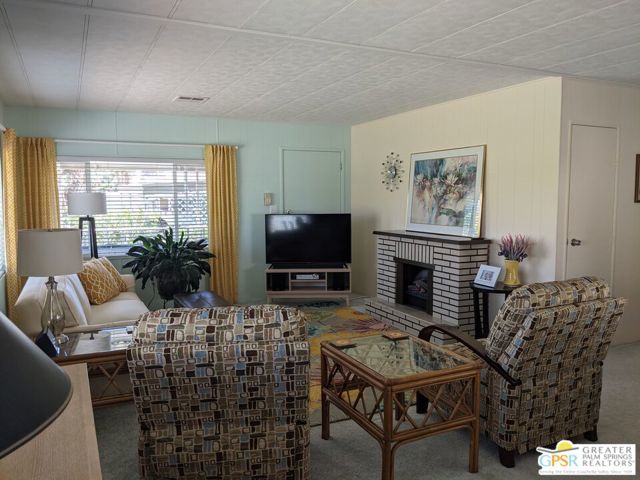 15500 Bubbling Wells Road, Desert Hot Springs CA: https://media.crmls.org/mediaz/e9557fef-e498-4342-8a42-37a6e14434d7.jpg