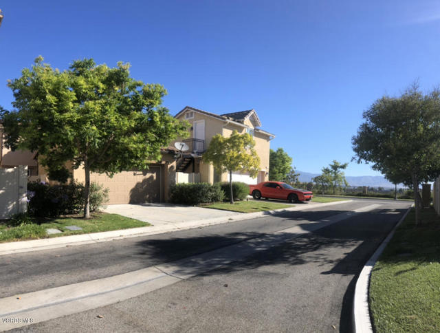 3162 Moss Landing Boulevard, Oxnard CA: https://media.crmls.org/mediaz/e9563cd7-d55f-48ac-85ad-e47955226128.jpg