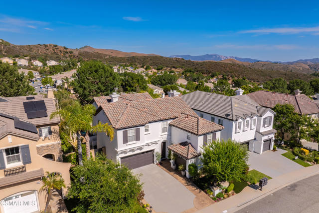 976 Blackbourne, Oak Park CA: https://media.crmls.org/mediaz/e9580d33-ee79-4aa3-ab72-da24ec4f4268.jpg