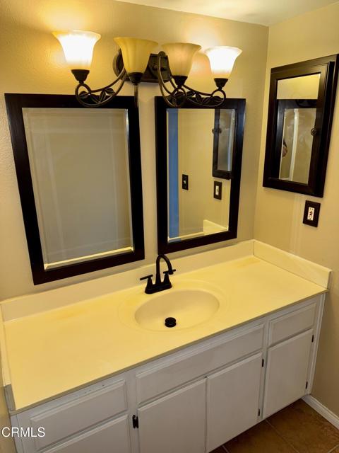 2742 Borchard Road, Newbury Park CA: https://media.crmls.org/mediaz/e9586ba6-4990-4bb8-8c7a-6bf6493dc6c3.jpg