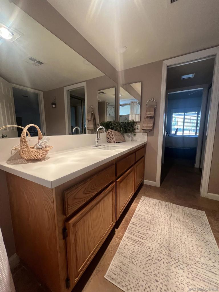 MLS #250043751SD image #28